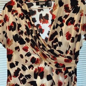 DKNY Women's White Blouse with Red and Black Pattern